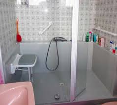 Douche, baignoire mais pas que ! Salle De Bain Senior Le Choix De La Securite Et Du Confort Senior Douche