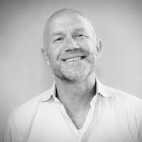 Leo Conroy's Instagram, Twitter & Facebook