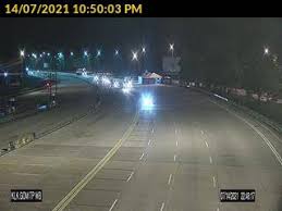 Warga kota sudah mula pulang ke ibu kota dan trafik dijangka semakin sesak hari ini. Eznl Qgzjwbuvm