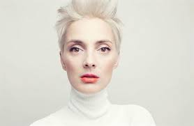 Barbora polakova is part of a millennial generation (also known as generation y). Recenze Barbora Polakova Se Strefuje Presne Nejen Do Vlastnich Rad Kultura Lidovky Cz