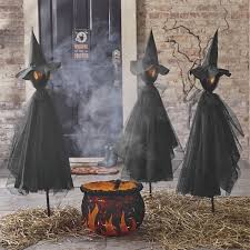 Shop items you love at overstock, with free shipping on everything* and easy returns. Spooky And Creative Outdoor Halloween Decorating Ideas