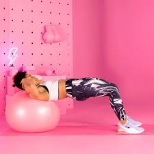 That's where we come in! 25 Butt Exercises You Can Do At Home For Strong Toned Glutes