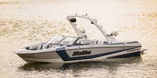 Boat has 600 hours and has all maintenance records, owners manuals, everything down to half a dozen or so life jackets, new ski rope, safety equipment etc is included. Wakesetter 21 Lx The Ultimate Value In Wakesurf And Wakeboard Towboats Malibu Boats