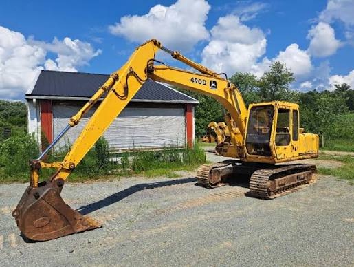John Deere 490D Excavator