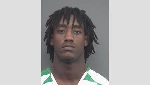 Florida's Porter accused of shooting at pregnant girlfriend