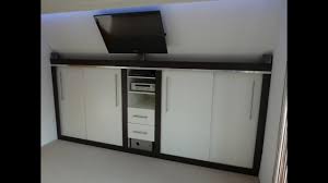 Einbauschrank selber bauen möchtest, findest du die komplette diy anleitung schritt für schritt im video erklärt. Einbauschrank Selbst Gebaut Im Zeitraffer Selfmade Built In Wardrobe Diy Youtube