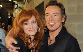 Bruce Springsteen e Patti Scialfa: come nacque il loro amore - Radio Monte  Carlo