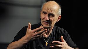 Pyotr nikolayevich mamonov is a russian rock musician, songwriter and actor, frontman of the moscow band zvuki mu. Sostoyanie Petra Mamonova Rezko Uhudshilos Gazeta Ru Novosti