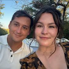 Looking for Hallmark keepsake ornament seller?