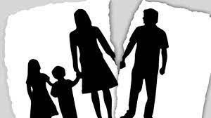 Specialistii in dreptul familiei care au cand ambii parinti traiesc impreuna cu copilul aceste decizii sunt luate impreuna, zi de zi. Divortul Cu Copii Minimizarea Traumei Copiilor Mami Si Copilul