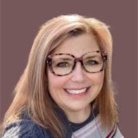 Lori Lanham's Instagram, Twitter & Facebook