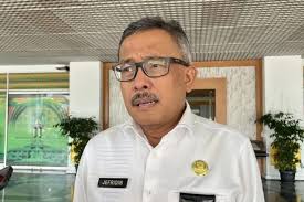 Sekda Jefridin Evaluasi Insentif RT, RW, dan Kader Posyandu di Batam