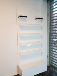 تنفيذ اعمال ستاندات خشب مع إنارة للمحلات التجارية محمود الجاسم 00961 71170181 decor design modern decor decor