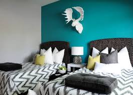 Peinture Murale Chambre Bleu Turquoise Et Tete D Elan En Plastique Blanc Deco Chambre Bleu Turquoise Chambre Chambre Turquoise Et Gris