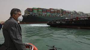 Spektakel in het suezkanaal in egypte. Si1ttlax349zbm