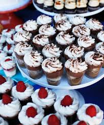 Shot glass appetizers and desserts are ridiculously easy to make, yet look impressive. 15 Delicious Shot Glass Wedding Dessert Ideas