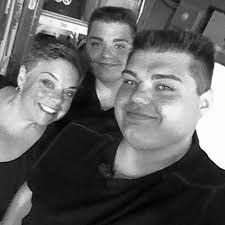 Wauconda twins go from Eagle Scouts to 'Worst Cooks in America'