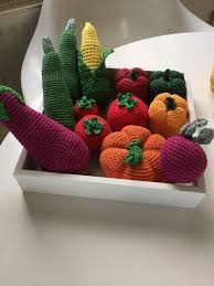 Legumes Pour La Petite Marchande En 2020 La Petite Marchande Crochet Creatif