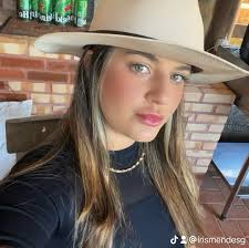 Iris Mendes (@irismendesg) • Instagram photos and videos