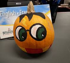 This project requires at least two paint colors—we opted for black and white to achieve a more modern look, but you could use whatever shades catch your eye. Painted Pumpkin Party Programming Librarian