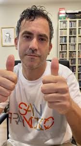 Hace 12 años pusimos un anuncio en el periódico: “¿Te gusta el jazz?”.  Aparecieron más de 50 personas y estuvimos varios años dando clases gratis  los domingos en Alhaurin De la Torre. Al tiempo, y ...