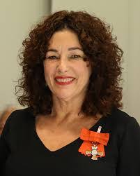 Evelyn Maxfield's Instagram, Twitter & Facebook