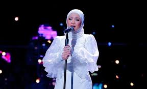We were unable to load disqus. Singer Nabila Razali Sorry For Out Of Tune Performance At Ajl Music Awards Video