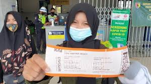 Wajib Rapid Test Antigen Dadakan Calon Penumpang Ka Di Stasiun Mojokerto Banyak Yang Protes Surya