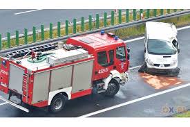 Do tragicznego w skutkach zderzenia dwóch samochodów osobowych i ciężarówki doszło na drodze s1 w mierzęcicach, w województwie śląskim. Wypadek Na S1