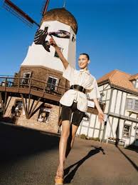 En effet, le blanc ou les couleurs pastel comme le bleu clair ou le rose sont parfaitement. Comment Porter Une Chemise Beige 48 Tenues Et Looks Lookastic France