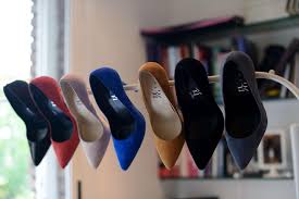 Es por eso por lo que todos los zapatos que hacen son a medida, adaptándose a la anatomía y a los gustos especiales de su clientela. Calzados Resan Madrid Tetuan