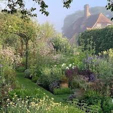 Julia Julia In 2020 Dream Garden Cottage Garden Beautiful Gardens