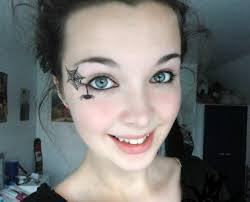 L'avantage de cette façon est que le maquillage est plus créatif et pas cher. Propositions Originales De Maquillage Halloween Simple