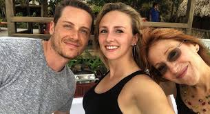 Jessie j — flashlight (музыка из фильма идеальный голос 2 / pitch perfect 2. Jesse Lee Soffer Updates Jesselsupdates Twitter