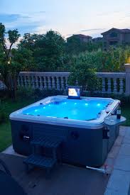 Minipiscina Idromassaggio 220x220x94 Con 32 Idrogetti Cromoterapia 5 Posti In 2 Colori Nel 2020 Vasche Idromassaggio Cromoterapia E Piscine