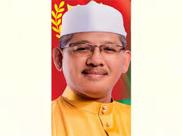 Dewan undangan negeri kedah dinaungi oleh sultan kedah sebagai ketua negeri. Abd Ghani Ahmad