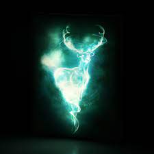 Harry flung himself out from behind the bush and pulled out his wand. Harry Potter Patronus Wandbild Mit Licht Elbenwald