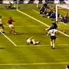 Den fortan berühmtesten ball der fußballgeschichte aber sicherte sich ein deutscher spieler. 1