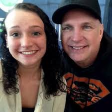 Happy 32nd Birthday to Country Music artist Garth Brooks eldest daughter Taylor  Mayne Pearl Brooks who was born July 8, 1992 !! #garthbrooks #taylorbrooks