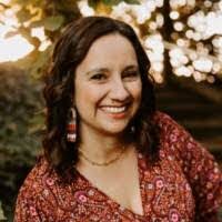 Kathleen Oster's Instagram, Twitter & Facebook