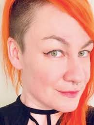 Erin Hipple's Instagram, Twitter & Facebook