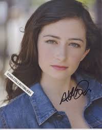 ABBY QUINN of "MAD ABOUT YOU" IN PERSON SIGNED 8X10 COLOR PHOTO COA