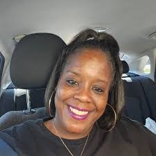 Cynthia Drummond's Instagram, Twitter & Facebook