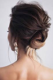 Plus, the hairsprays, hair ties, and styling creams you'll need. 23 Creative Bun Hairstyles To Go Well With Your Mood
