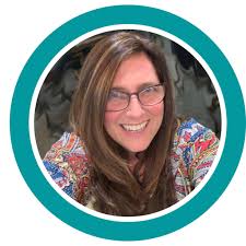 Hiya 👋 slight wave ! When do you dull put your tree up ?. This year I need  to put a small tree . Don't have the room as my dull husband