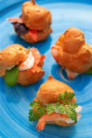 Fingerfood Profiteroles Mit Garnele Catering Kunz Mahl Koln Auch Fur Bonn Dusseldorf Duren Aachen Fingerfood Catering Fingerfood Catering