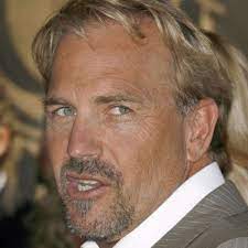 His older brother, dan, was born in 1950. Kevin Costner Musste Ins Krankenhaus Boulevard