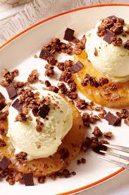 Gebratene Ananas Mit Eis Und Knuspertopping Rezept Einfacher Nachtisch Dessert Rezepte Einfach Nachspeise