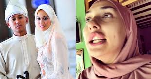 Penyanyi elly mazlein sebentar tadi memuat naik video yang agak mengejutkan dengan mendedahkan bekas suaminya itu ingin memenj4rakan beliau atas alasan mend4kwa elly sebagai seorang ibu yang tidak bertanggungjawab. Zarina Anjoulie Dedah Natasha Hudson Pernah Curang Dengan Bekas Suami Penmerahpress