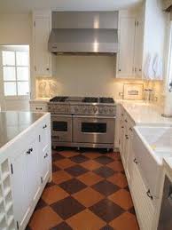 Checkered Cork Floor Bungalow Kitchen Kitchen Flooring Retro Kitchen